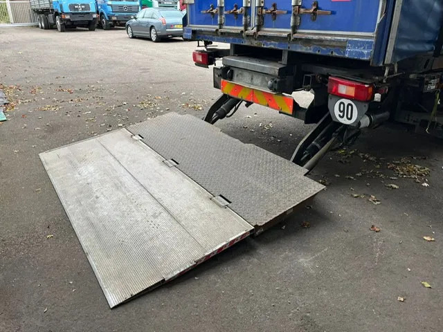 Camión lona Renault Premium 410 DXi , Manual Gearbox , Retarder , Airco: foto 12 Camión lona Renault Premium 410 DXi , Manual Gearbox , Retarder , Airco: foto 12