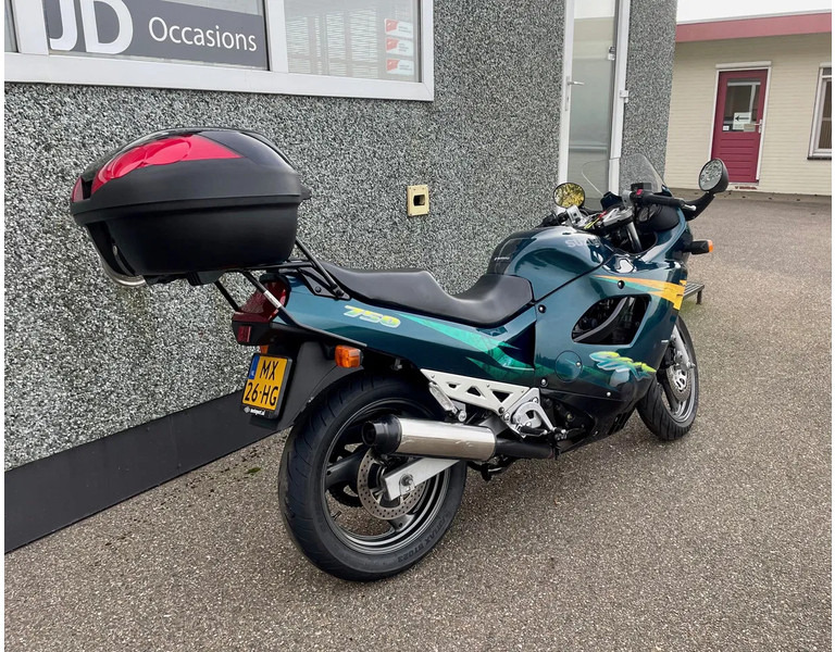 Suzuki GSX 600 F - Motocicleta: foto 4 Suzuki GSX 600 F - Motocicleta: foto 4