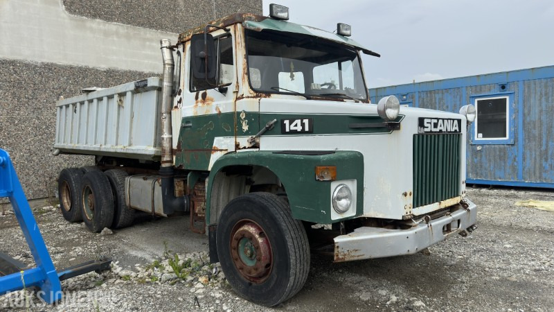 1977 Scania 141 Veteran Tippbil / Snutebil med Blidsberg Dumperkasse (ubrukt), baklem og skjold. - Camión volquete: foto 4 1977 Scania 141 Veteran Tippbil / Snutebil med Blidsberg Dumperkasse (ubrukt), baklem og skjold. - Camión volquete: foto 4