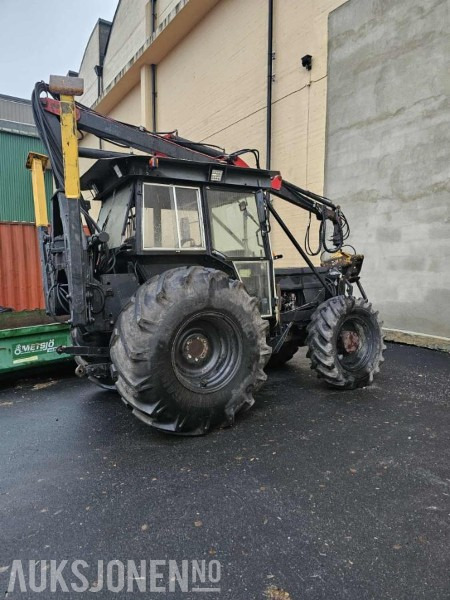 1981 Fiat 640dt med Tømmerhenger- og kran - Tractor: foto 2 1981 Fiat 640dt med Tømmerhenger- og kran - Tractor: foto 2