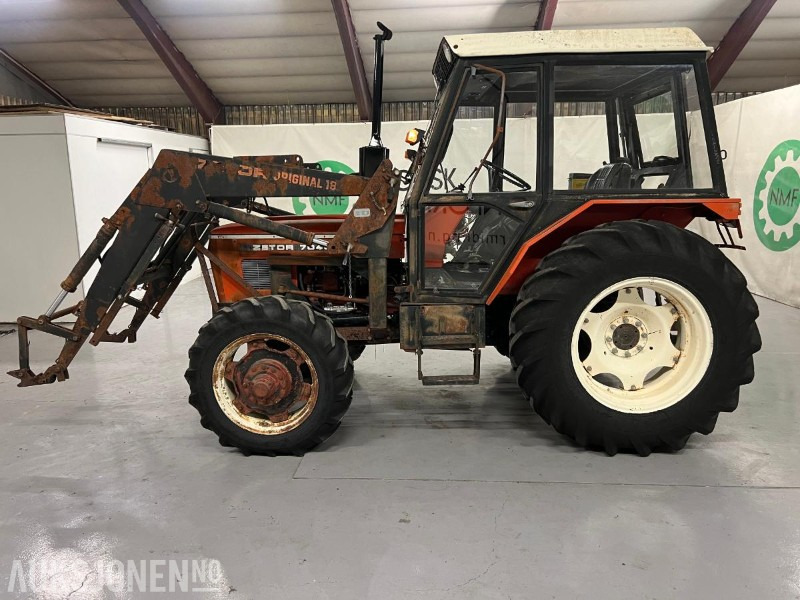 1983 Zetor 7045 - Tractor: foto 3 1983 Zetor 7045 - Tractor: foto 3