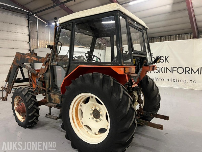 1983 Zetor 7045 - Tractor: foto 4 1983 Zetor 7045 - Tractor: foto 4