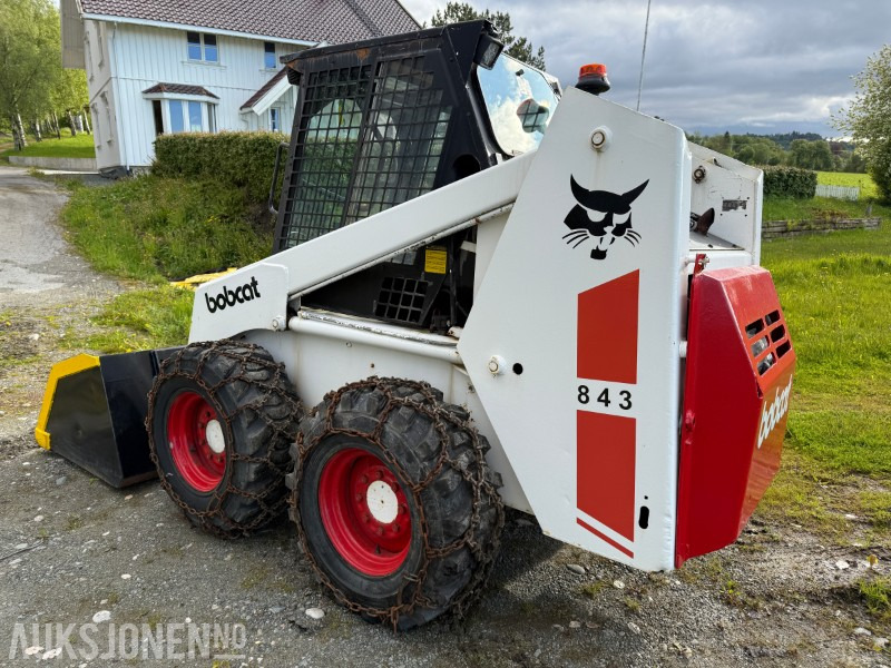 1986 Bobcat 843 kompaktlaster med skuffe og gaffler - Minicargadora: foto 4 1986 Bobcat 843 kompaktlaster med skuffe og gaffler - Minicargadora: foto 4