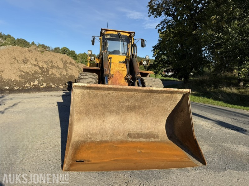 1988 Volvo L120 Hjullaster m/gjerstad skuff - Cargadora de ruedas: foto 2 1988 Volvo L120 Hjullaster m/gjerstad skuff - Cargadora de ruedas: foto 2