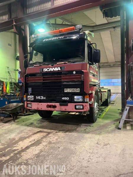1993 Scania R-serie 143 450 Topliner med krokløft EU OK 11.2026 - Camión multibasculante: foto 2 1993 Scania R-serie 143 450 Topliner med krokløft EU OK 11.2026 - Camión multibasculante: foto 2