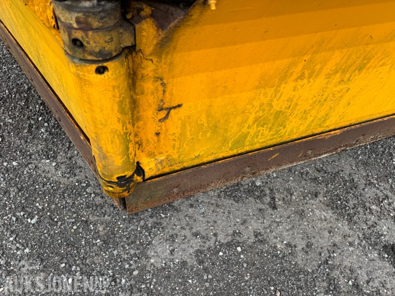 1996 Tellefsdal V-plog – V2700 - robust norskprodusert brøyteutstyr - Equipo de construcción: foto 4 1996 Tellefsdal V-plog – V2700 - robust norskprodusert brøyteutstyr - Equipo de construcción: foto 4