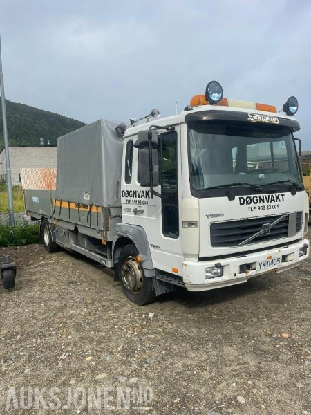 2000 Volvo FL 608 - Verkstedbil med kompressor som drives av en bensinmotor. - Camión caja abierta: foto 3 2000 Volvo FL 608 - Verkstedbil med kompressor som drives av en bensinmotor. - Camión caja abierta: foto 3