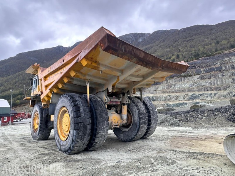 2001 Komatsu HD 785-5 Tipptruck - Dúmper: foto 4 2001 Komatsu HD 785-5 Tipptruck - Dúmper: foto 4