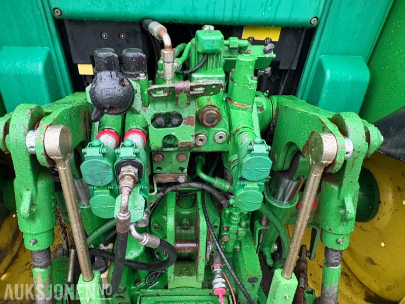 2002 John Deere 6320 - 9018 motortimer - helt nye framdekk medfølger - Tractor: foto 5 2002 John Deere 6320 - 9018 motortimer - helt nye framdekk medfølger - Tractor: foto 5