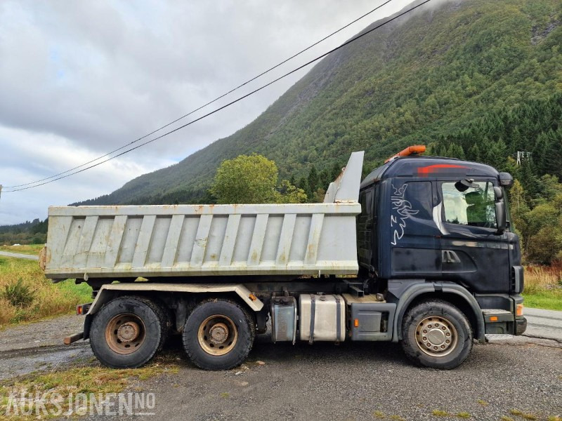 2002 Scania R124 kombibil tippkasse + svingskive - Camión volquete: foto 4 2002 Scania R124 kombibil tippkasse + svingskive - Camión volquete: foto 4