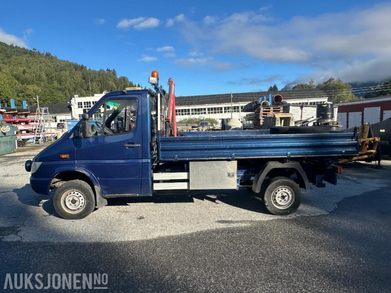 2004 Mercedes-Benz 313 CDI SPRINTER 2.1-129 D - Kran - Tippkasse - 173782 km - Furgoneta basculante: foto 2 2004 Mercedes-Benz 313 CDI SPRINTER 2.1-129 D - Kran - Tippkasse - 173782 km - Furgoneta basculante: foto 2
