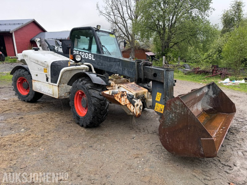 2005 Bobcat T35120SL Teleskoptruck / Teleskoplaster - 4x4x4 - avvatringssylinder - Støttelabber - Hydraulisk redskapslås - Jibb - Skuffe - 2 stk pallegafler - Manipulador telescópico: foto 3 2005 Bobcat T35120SL Teleskoptruck / Teleskoplaster - 4x4x4 - avvatringssylinder - Støttelabber - Hydraulisk redskapslås - Jibb - Skuffe - 2 stk pallegafler - Manipulador telescópico: foto 3