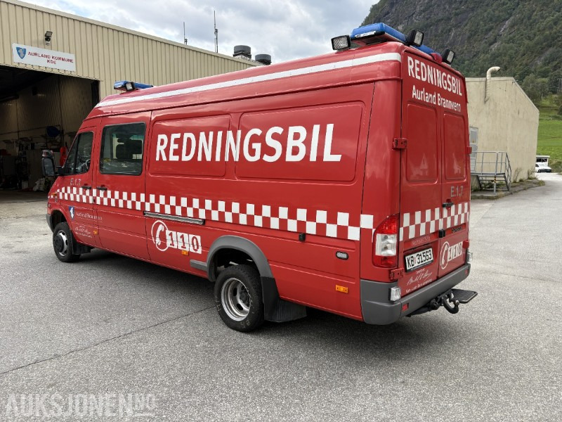 2005 Mercedes-Benz Sprinter 4-motion / 4X4 redningsbil - fullutstyrt - Camión de bomberos: foto 4 2005 Mercedes-Benz Sprinter 4-motion / 4X4 redningsbil - fullutstyrt - Camión de bomberos: foto 4