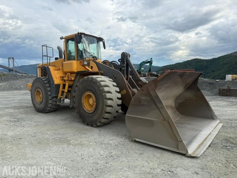 2005 Volvo L220E HJULLASTER - 15364 Timer - Cargadora de ruedas: foto 2 2005 Volvo L220E HJULLASTER - 15364 Timer - Cargadora de ruedas: foto 2