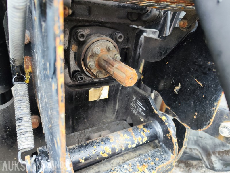 Tractor 2006 Massey Ferguson 5460 – 4471 timer – Velholdt traktor i god stand: foto 13