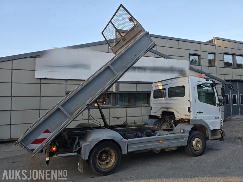 2007 Mercedes-Benz 822K/30AT - Camión caja abierta: foto 5 2007 Mercedes-Benz 822K/30AT - Camión caja abierta: foto 5