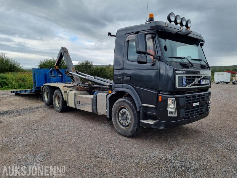 2007 Volvo FM62R Krokbil 6X2 - HIAB 20T - VBG - Tipphydraulikk - 364401KM - Camión multibasculante: foto 1 2007 Volvo FM62R Krokbil 6X2 - HIAB 20T - VBG - Tipphydraulikk - 364401KM - Camión multibasculante: foto 1
