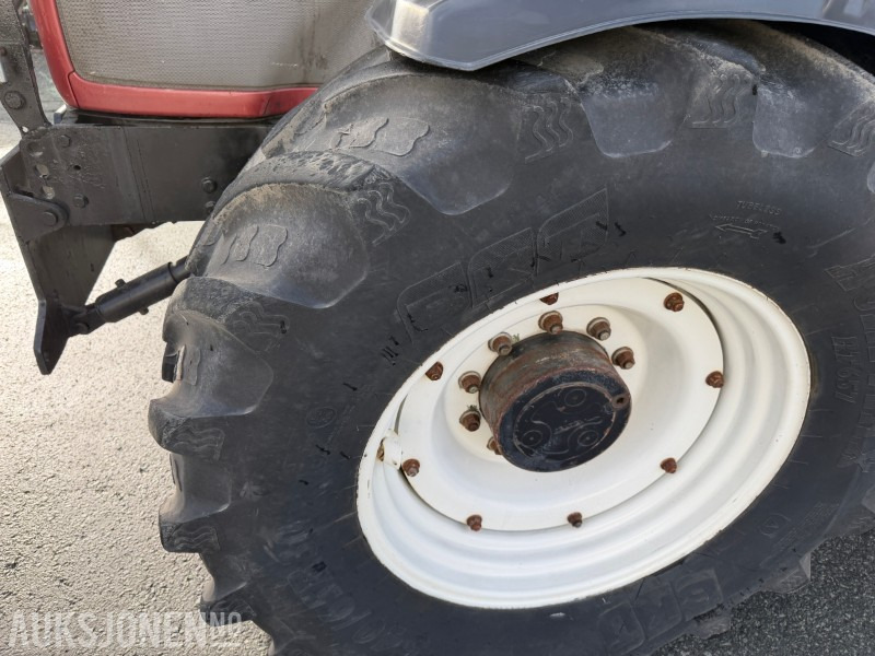 Leasing de  2008 Valtra T-180 Traktor med frontlaster / 1362 timer 2008 Valtra T-180 Traktor med frontlaster / 1362 timer: foto 10