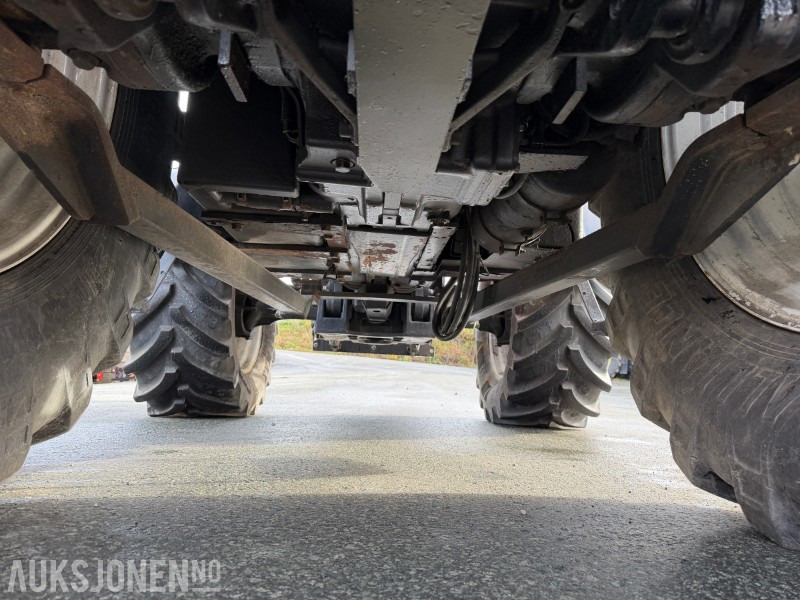 Leasing de  2008 Valtra T-180 Traktor med frontlaster / 1362 timer 2008 Valtra T-180 Traktor med frontlaster / 1362 timer: foto 14