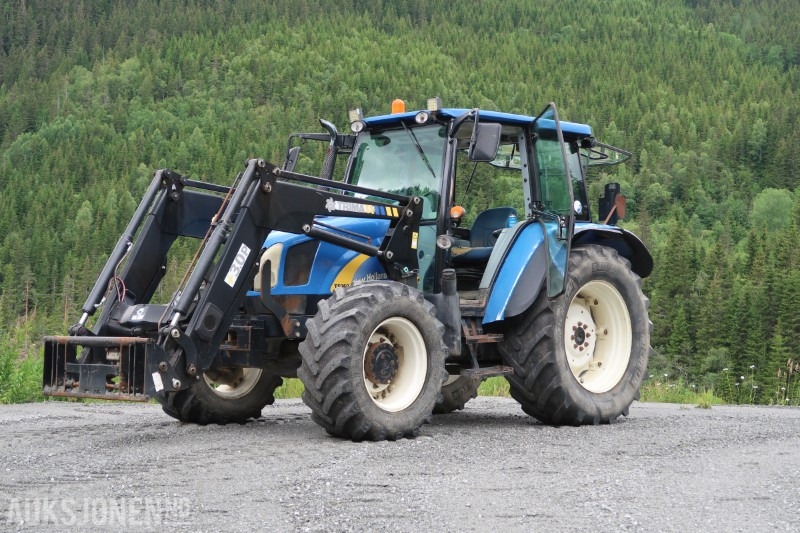 2009 New Holland T5060 Traktor / 8550 timer - Tractor: foto 1 2009 New Holland T5060 Traktor / 8550 timer - Tractor: foto 1