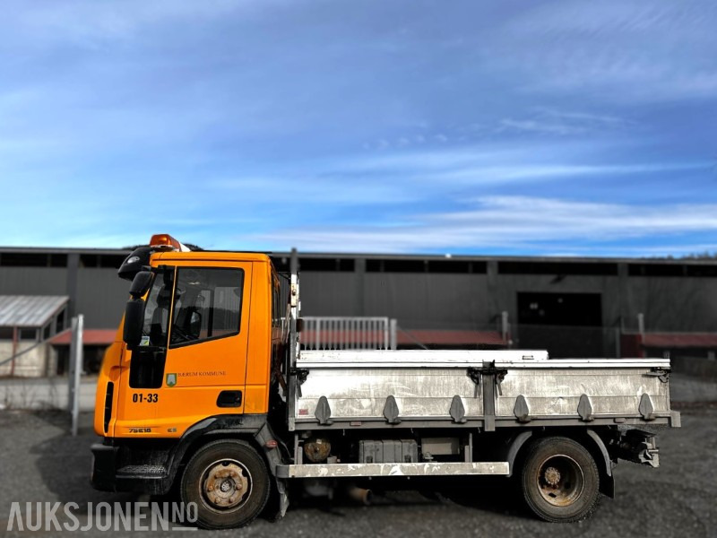 2010 Iveco Eurocargo tippbil - Camión volquete: foto 2 2010 Iveco Eurocargo tippbil - Camión volquete: foto 2