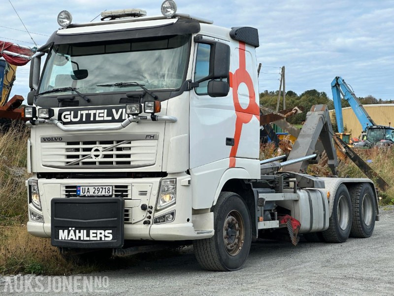 2010 Volvo FH16 6x4 krokbil – 551 hk // Palfinger krokløft // Brøyterigget med underliggende skjær - Camión multibasculante: foto 1 2010 Volvo FH16 6x4 krokbil – 551 hk // Palfinger krokløft // Brøyterigget med underliggende skjær - Camión multibasculante: foto 1