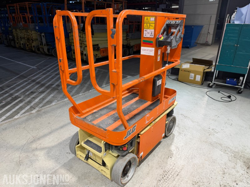 2011 JLG 1230ES Elektrisk mastelift med 5,6 m arbeidshøyde - Plataforma elevadora: foto 5 2011 JLG 1230ES Elektrisk mastelift med 5,6 m arbeidshøyde - Plataforma elevadora: foto 5
