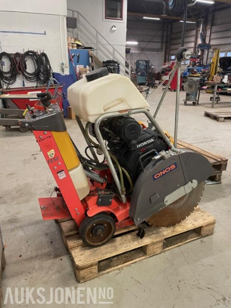 2012 Husqvarna FS524 selvgående gulvsag - Equipo de construcción: foto 1 2012 Husqvarna FS524 selvgående gulvsag - Equipo de construcción: foto 1