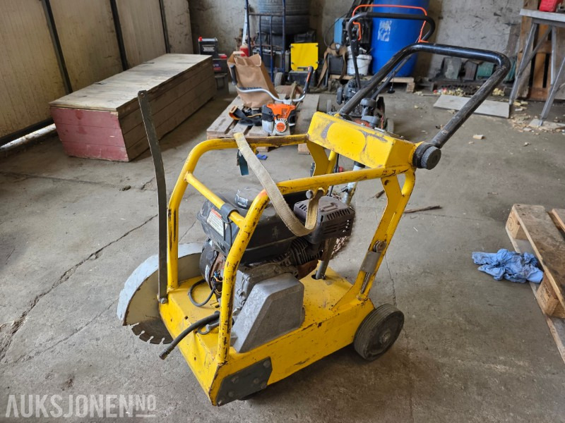 2013 Wacker Neuson Saw BFS 735A asfalt skjærer - Equipo de construcción: foto 2 2013 Wacker Neuson Saw BFS 735A asfalt skjærer - Equipo de construcción: foto 2