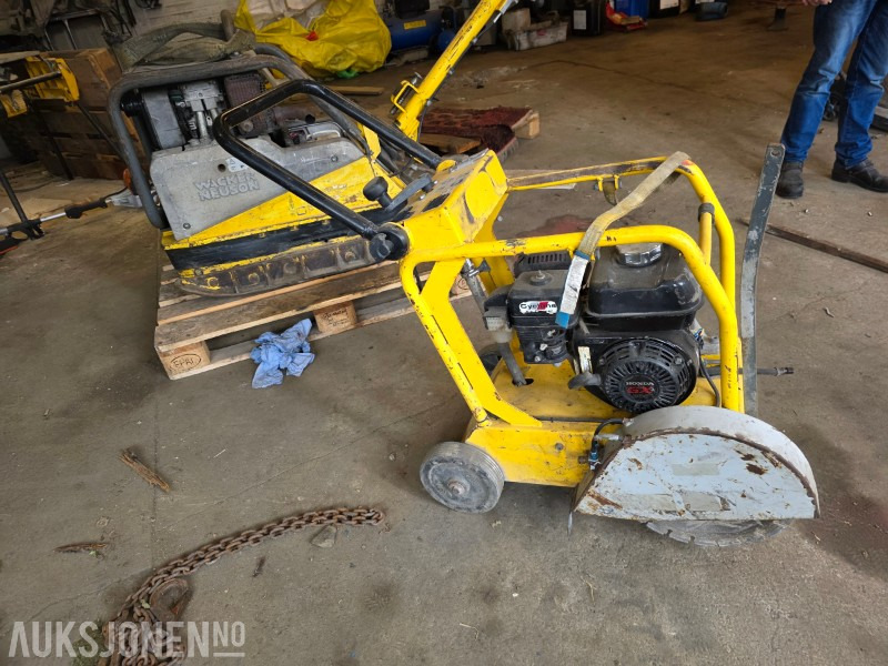 2013 Wacker Neuson Saw BFS 735A asfalt skjærer - Equipo de construcción: foto 3 2013 Wacker Neuson Saw BFS 735A asfalt skjærer - Equipo de construcción: foto 3