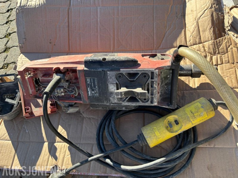 2014 Hilti DD200 kjernebormaskinm/rigg- rep.objekt/delemaskin. - Equipo de construcción: foto 3 2014 Hilti DD200 kjernebormaskinm/rigg- rep.objekt/delemaskin. - Equipo de construcción: foto 3