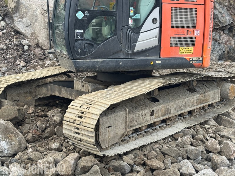 2014 Hitachi ZX225USLC-5B Beltegraver med tiltrotator og pusseskuffe - Excavadora: foto 4 2014 Hitachi ZX225USLC-5B Beltegraver med tiltrotator og pusseskuffe - Excavadora: foto 4