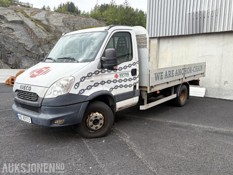 2014 Iveco Daily planbil - KUN 67 099 km! - Camión caja abierta: foto 1 2014 Iveco Daily planbil - KUN 67 099 km! - Camión caja abierta: foto 1