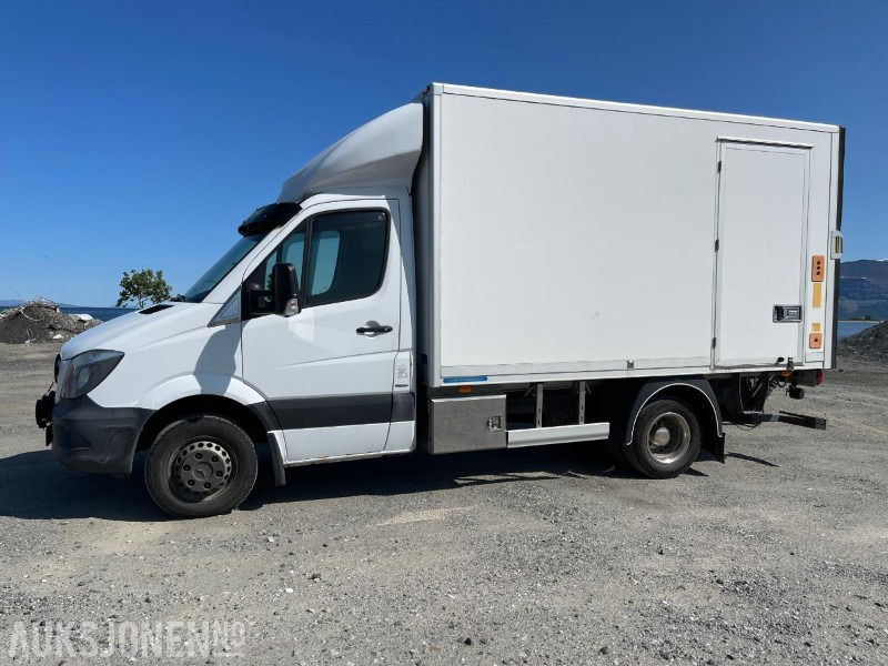 2014 Mercedes-Benz 516 Bluetec Sprinter Automat, kun 157716 km, SKAB påbygg, og 750 kg Zepro bakløft - Camión caja cerrada: foto 2 2014 Mercedes-Benz 516 Bluetec Sprinter Automat, kun 157716 km, SKAB påbygg, og 750 kg Zepro bakløft - Camión caja cerrada: foto 2