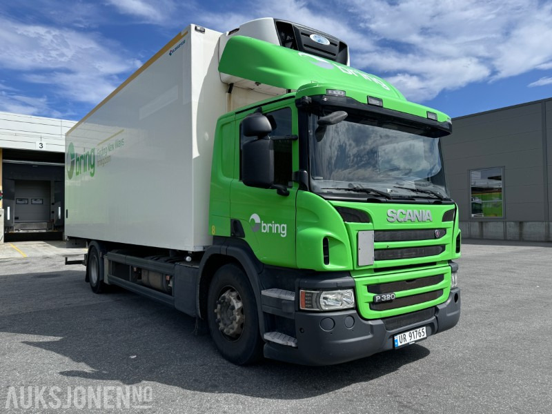 2014 Scania P320 - Skapbil med kjøl/fryse aggregat - Bakløft og sideåpning - 4x2 - Camión caja cerrada: foto 3 2014 Scania P320 - Skapbil med kjøl/fryse aggregat - Bakløft og sideåpning - 4x2 - Camión caja cerrada: foto 3