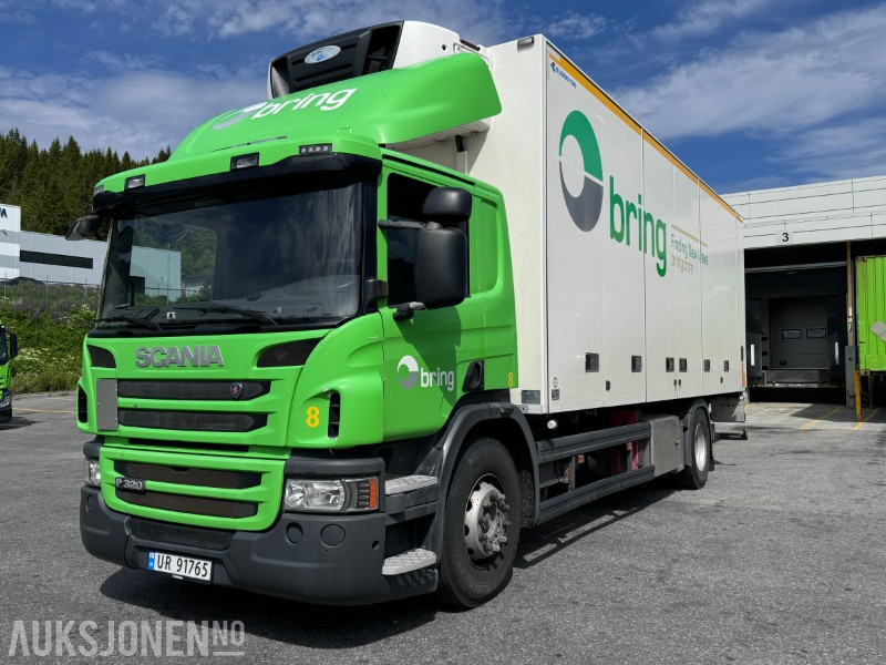 2014 Scania P320 - Skapbil med kjøl/fryse aggregat - Bakløft og sideåpning - 4x2 - Camión caja cerrada: foto 1 2014 Scania P320 - Skapbil med kjøl/fryse aggregat - Bakløft og sideåpning - 4x2 - Camión caja cerrada: foto 1