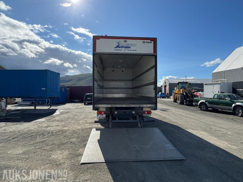 2014 Volvo FL280 4x2 Skapbil - Zepro 2T Bakløft - Varme i skap - Full åpning - Service - 130169KM - Camión caja cerrada: foto 3 2014 Volvo FL280 4x2 Skapbil - Zepro 2T Bakløft - Varme i skap - Full åpning - Service - 130169KM - Camión caja cerrada: foto 3