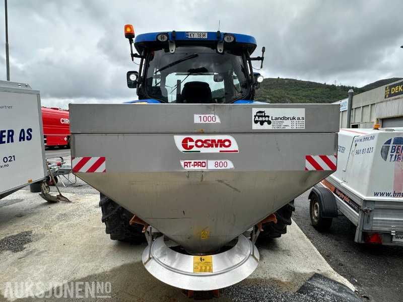 2015 New Holland T6.140 m/snøplog og strøkasse, 1789 timer - Tractor: foto 4 2015 New Holland T6.140 m/snøplog og strøkasse, 1789 timer - Tractor: foto 4