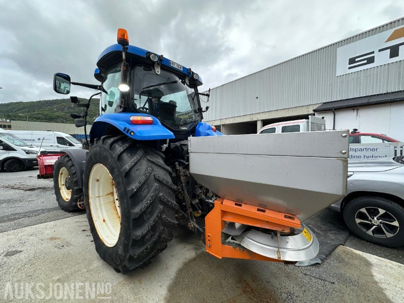 2015 New Holland T6.140 m/snøplog og strøkasse, 1789 timer - Tractor: foto 3 2015 New Holland T6.140 m/snøplog og strøkasse, 1789 timer - Tractor: foto 3