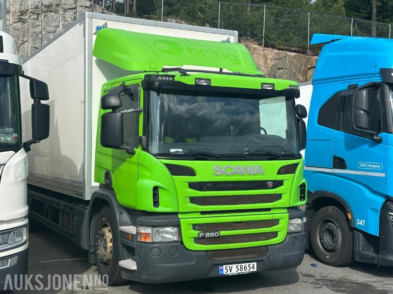 2015 Scania P-serie 280 4*2 - skapbil med løftelem og ryggekamera - Camión caja cerrada: foto 5 2015 Scania P-serie 280 4*2 - skapbil med løftelem og ryggekamera - Camión caja cerrada: foto 5