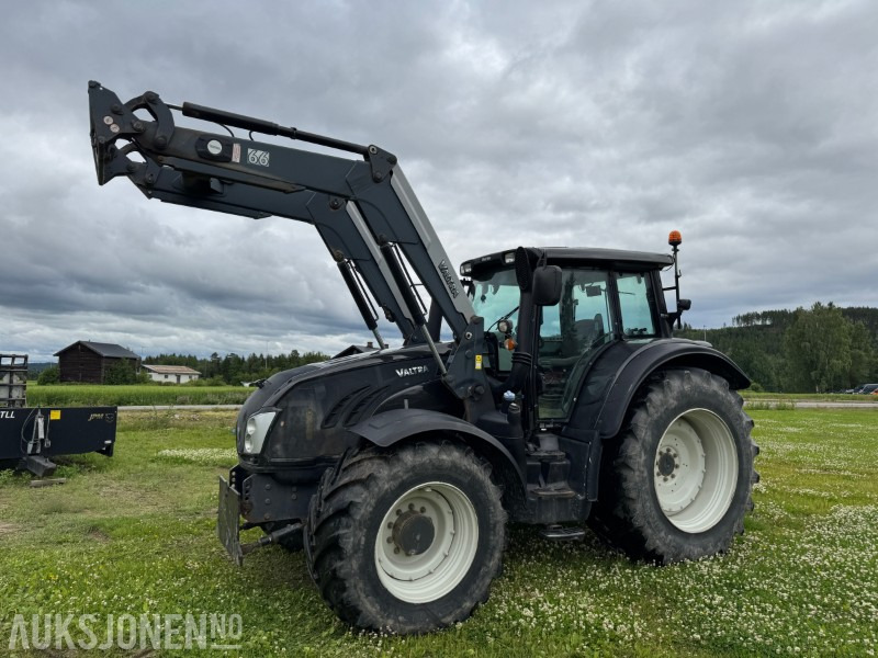 2015 Valtra T203 traktor med laster 50 km/t brøyterigget - Tractor: foto 3 2015 Valtra T203 traktor med laster 50 km/t brøyterigget - Tractor: foto 3