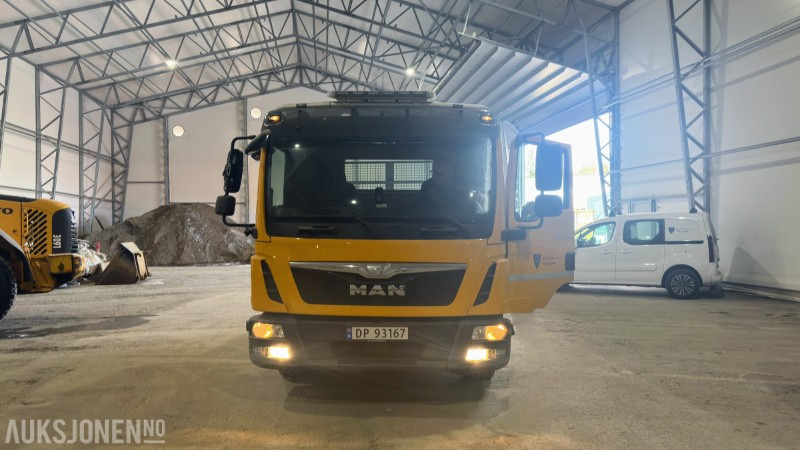 2016 MAN TGL 12.220 4X2 Lastebil med plan | 3-veis tipp | Kun 32 163 km | EU-godkjent til 02/2026 - Camión caja abierta: foto 2 2016 MAN TGL 12.220 4X2 Lastebil med plan | 3-veis tipp | Kun 32 163 km | EU-godkjent til 02/2026 - Camión caja abierta: foto 2