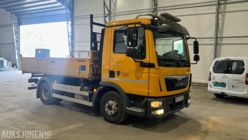 2016 MAN TGL 12.220 4X2 Lastebil med plan | 3-veis tipp | Kun 32 163 km | EU-godkjent til 02/2026 - Camión caja abierta: foto 3 2016 MAN TGL 12.220 4X2 Lastebil med plan | 3-veis tipp | Kun 32 163 km | EU-godkjent til 02/2026 - Camión caja abierta: foto 3