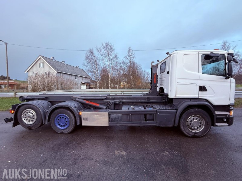 2016 Scania G450 EURO 6 444933 km m/ Krokflak med Hiab 140 AW kran - Camión multibasculante: foto 4 2016 Scania G450 EURO 6 444933 km m/ Krokflak med Hiab 140 AW kran - Camión multibasculante: foto 4