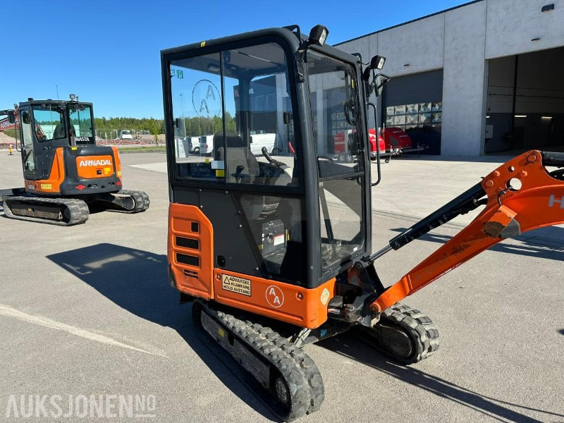 2017 Hitachi ZX19-5A CR minigraver / 3 skuffer / CE merket / 1.725 timer - Miniexcavadora: foto 4 2017 Hitachi ZX19-5A CR minigraver / 3 skuffer / CE merket / 1.725 timer - Miniexcavadora: foto 4