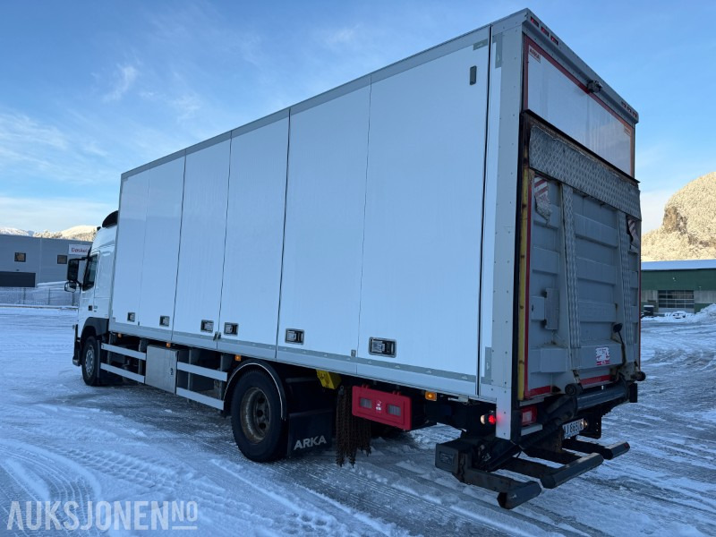 2017 Volvo FM 330 Euro 6 skapbil - 406117 km - Eu godkjent. - Camión caja cerrada: foto 3 2017 Volvo FM 330 Euro 6 skapbil - 406117 km - Eu godkjent. - Camión caja cerrada: foto 3