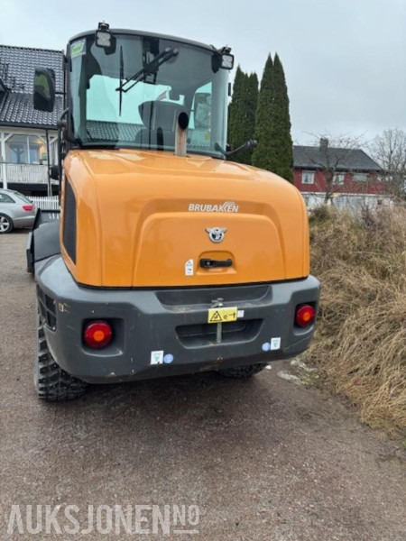 2018 Case 321F hjullaster - Universalskuffe - Hydraulisk pallegafler - Stark relax v-plog - kun 1798 timer - Cargadora de ruedas: foto 3 2018 Case 321F hjullaster - Universalskuffe - Hydraulisk pallegafler - Stark relax v-plog - kun 1798 timer - Cargadora de ruedas: foto 3