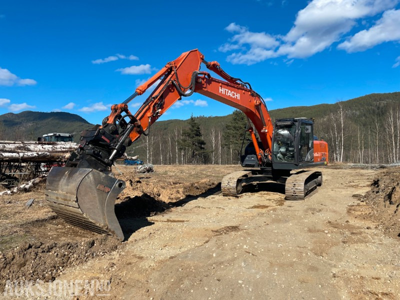 2018 Hitachi ZX210 LC-6/Leica GPS/Kamera/LED/Oil Quick - Excavadora: foto 1 2018 Hitachi ZX210 LC-6/Leica GPS/Kamera/LED/Oil Quick - Excavadora: foto 1