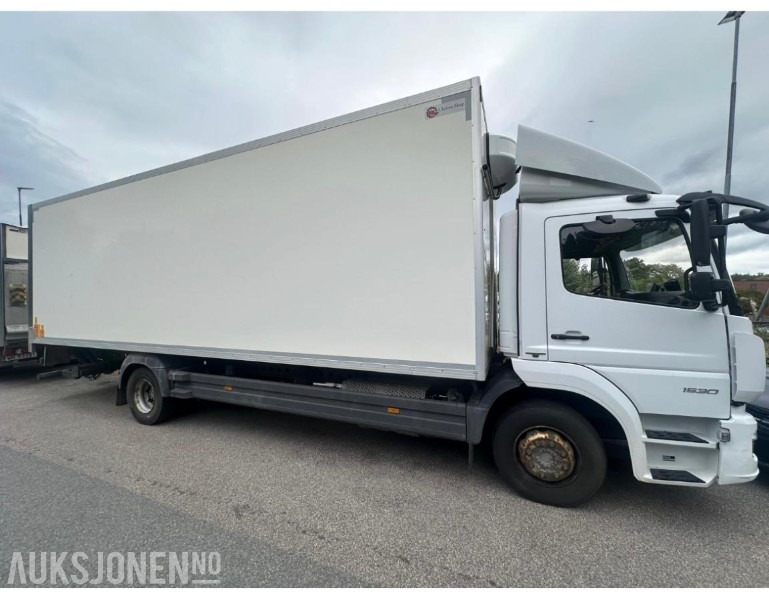 2018 Mercedes-Benz ATEGO 20 paller - Camión caja cerrada: foto 1 2018 Mercedes-Benz ATEGO 20 paller - Camión caja cerrada: foto 1