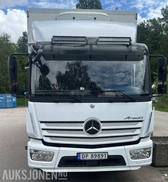 2018 Mercedes-Benz ATEGO 20 paller - Camión caja cerrada: foto 4 2018 Mercedes-Benz ATEGO 20 paller - Camión caja cerrada: foto 4